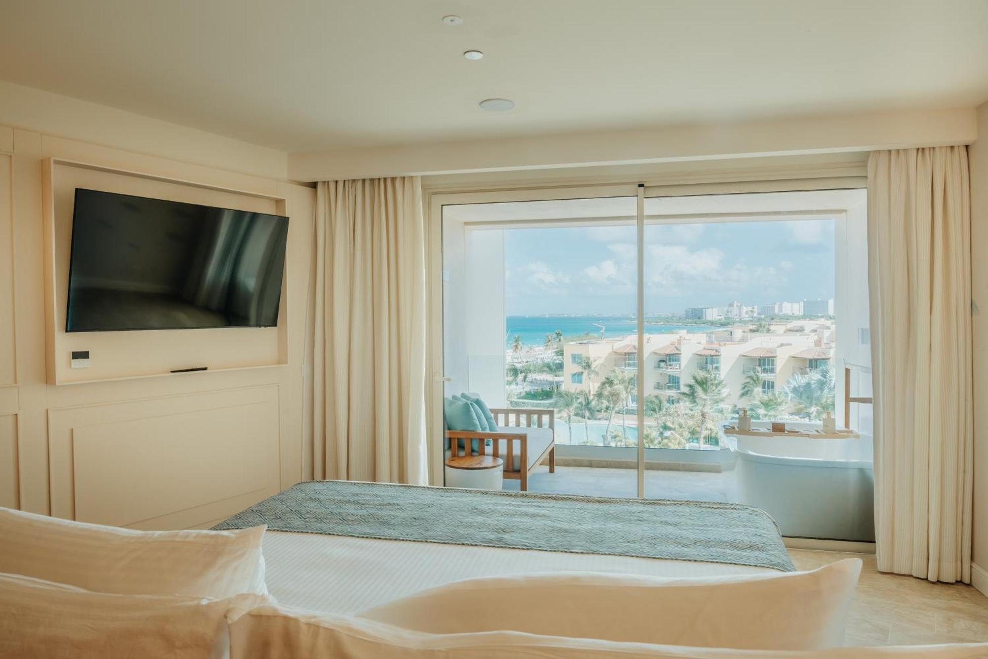 Joia Aruba By Iberostar Hotel Palm Beach Exterior photo