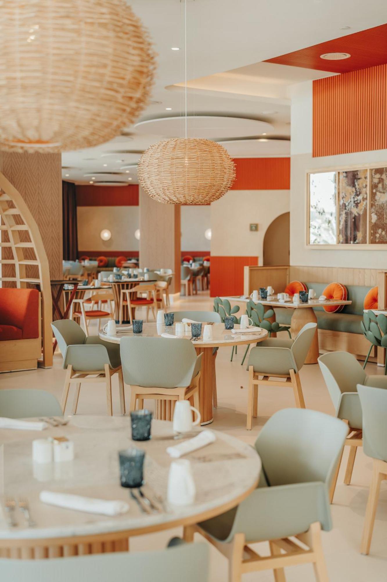 Joia Aruba By Iberostar Hotel Palm Beach Exterior photo
