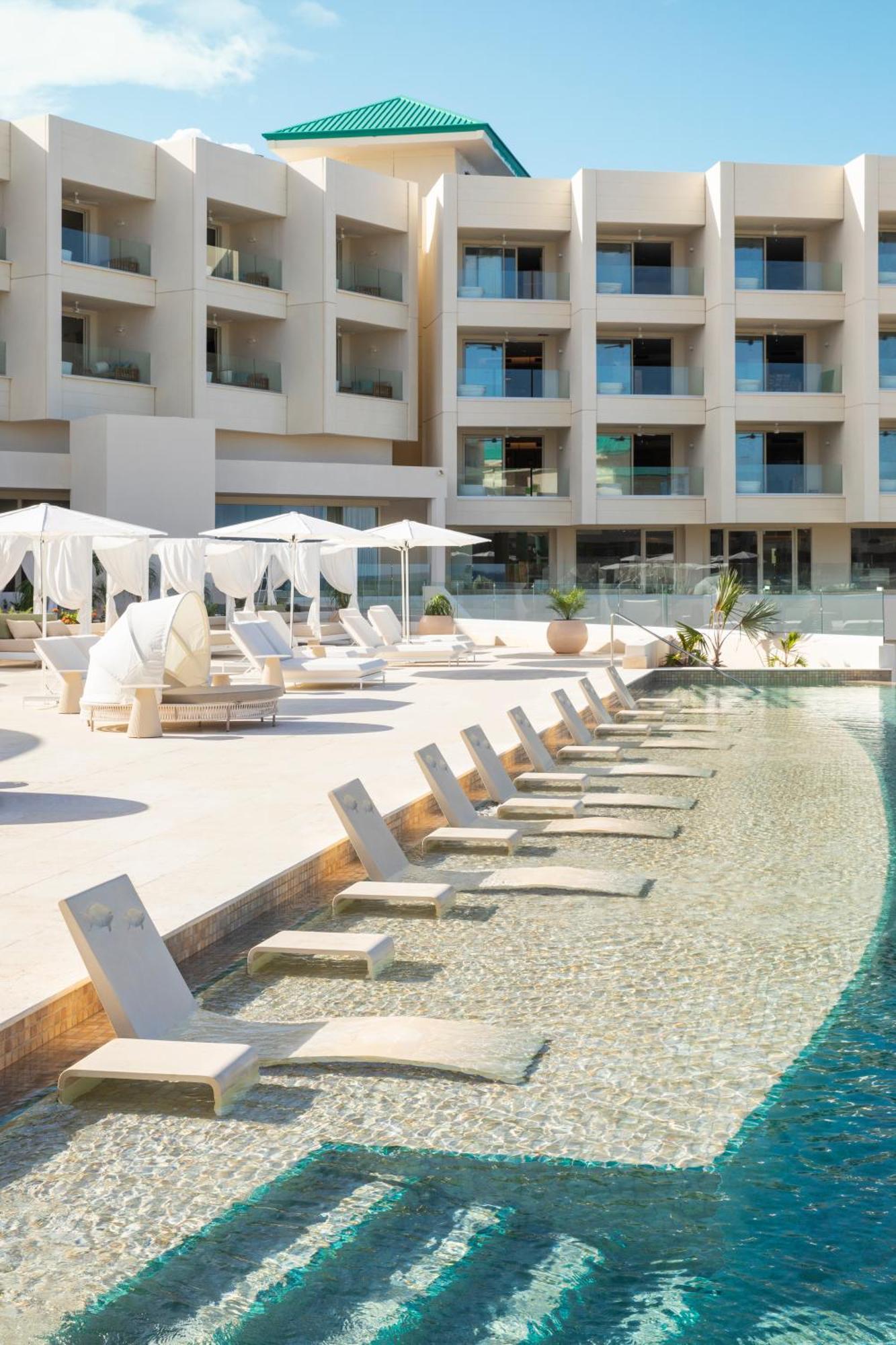 Joia Aruba By Iberostar Hotel Palm Beach Exterior photo